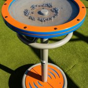 מתקני משחק לילדים בפארקים ציבוריים